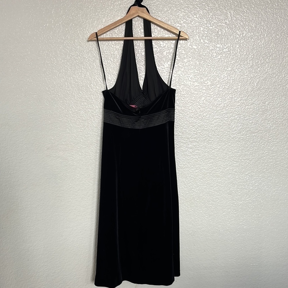Robbie Bee Black Velvet Halter dress - Picture 3 of 3